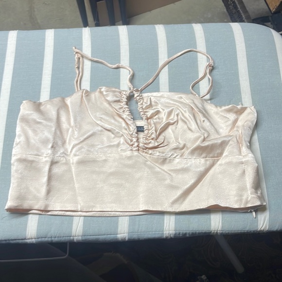 Zara Tops - Zara pale pink satin crop top